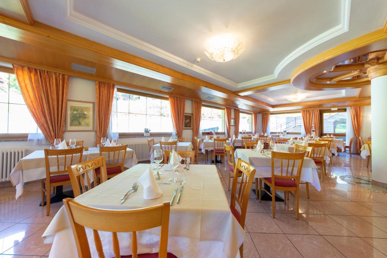 מואנה Flos Hotel מראה חיצוני תמונה