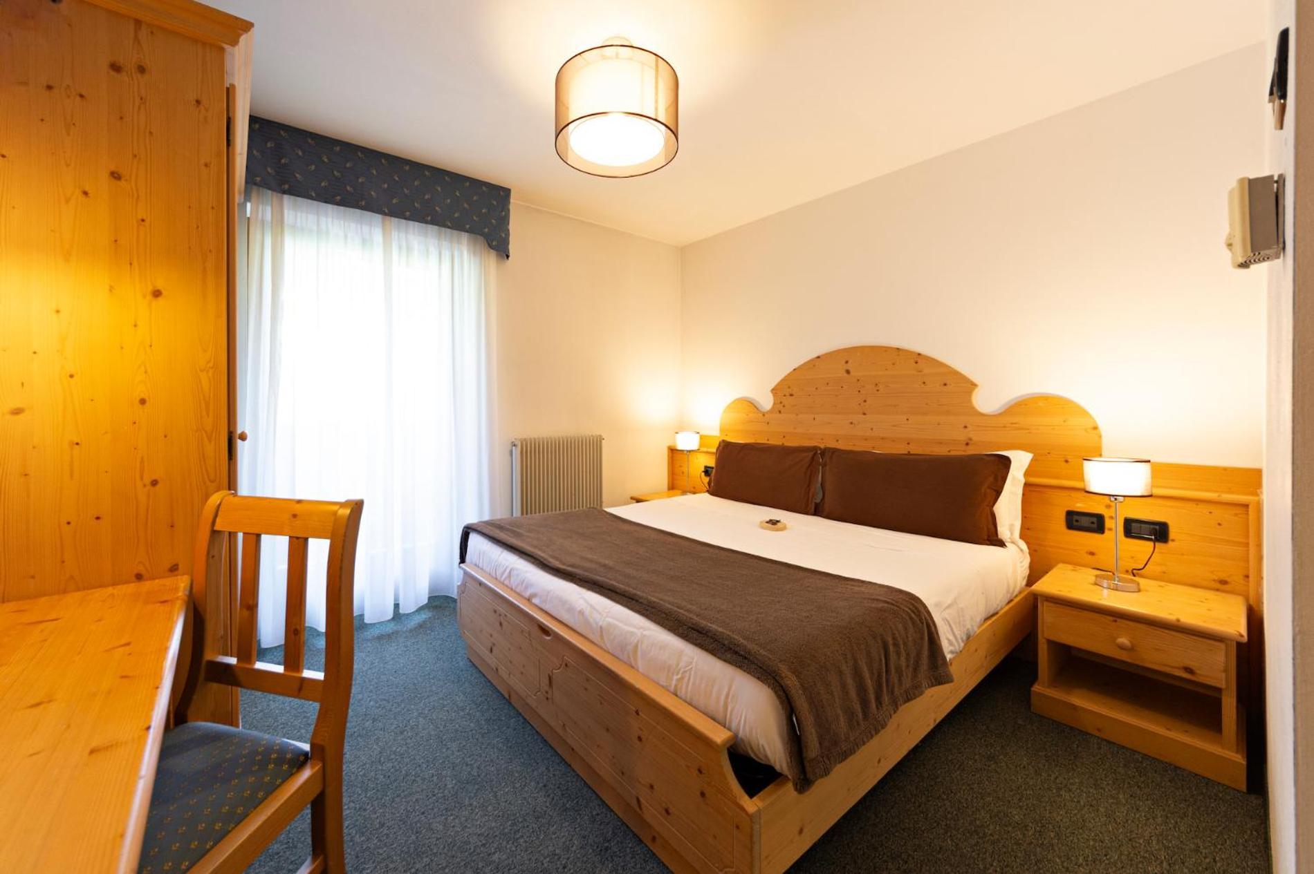 מואנה Flos Hotel מראה חיצוני תמונה