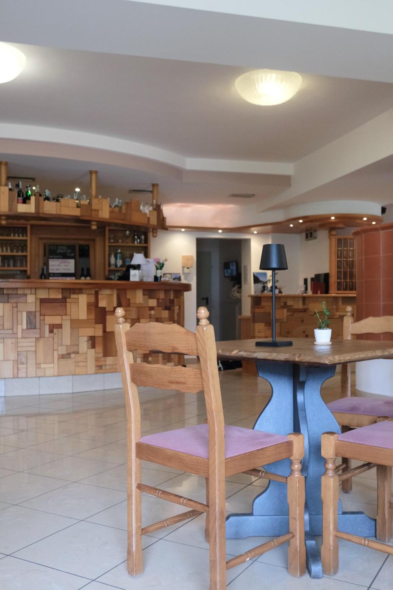 מואנה Flos Hotel מראה חיצוני תמונה